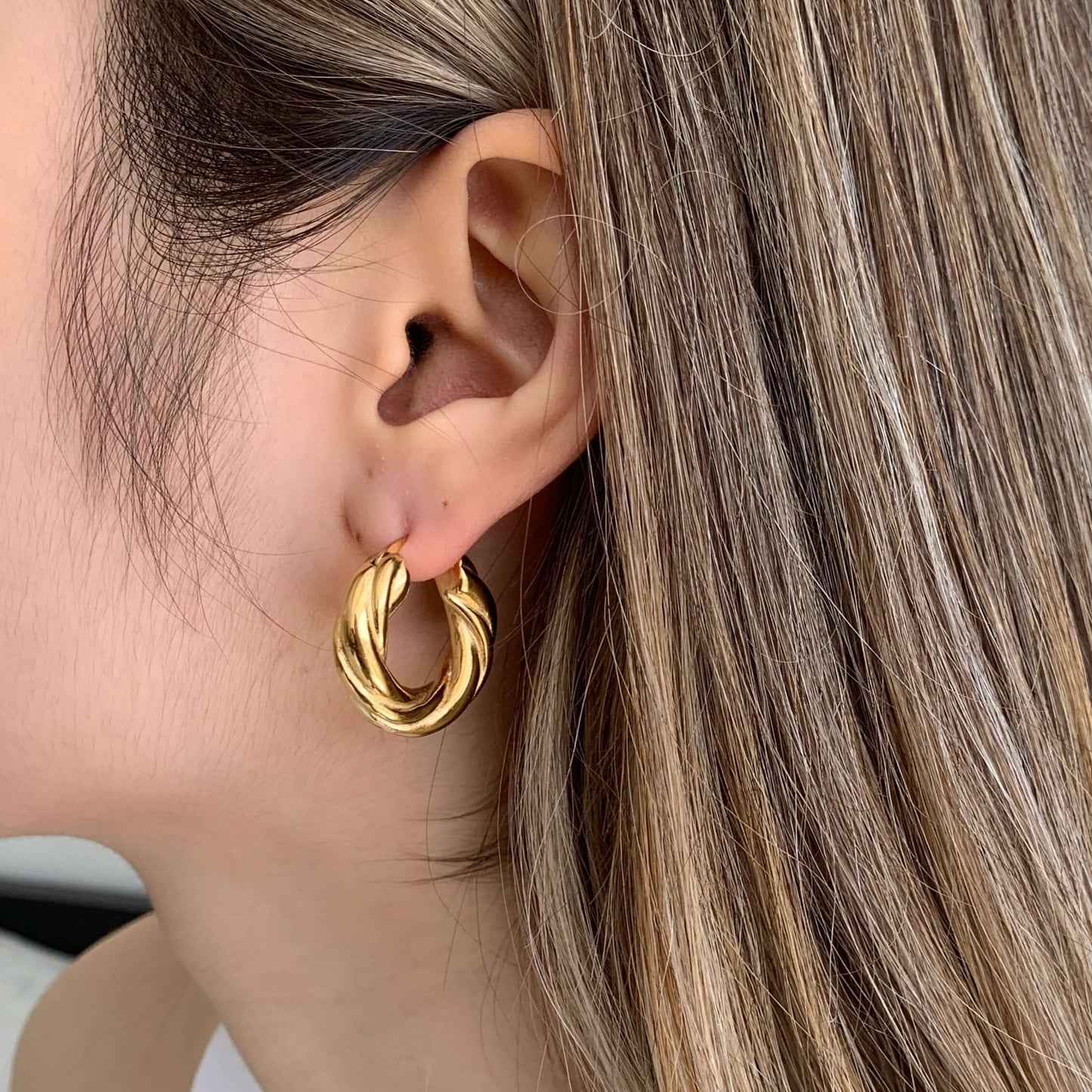 chunky gold hoop earrings