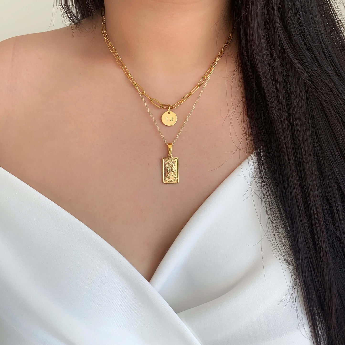 queen elizabeth charm necklace