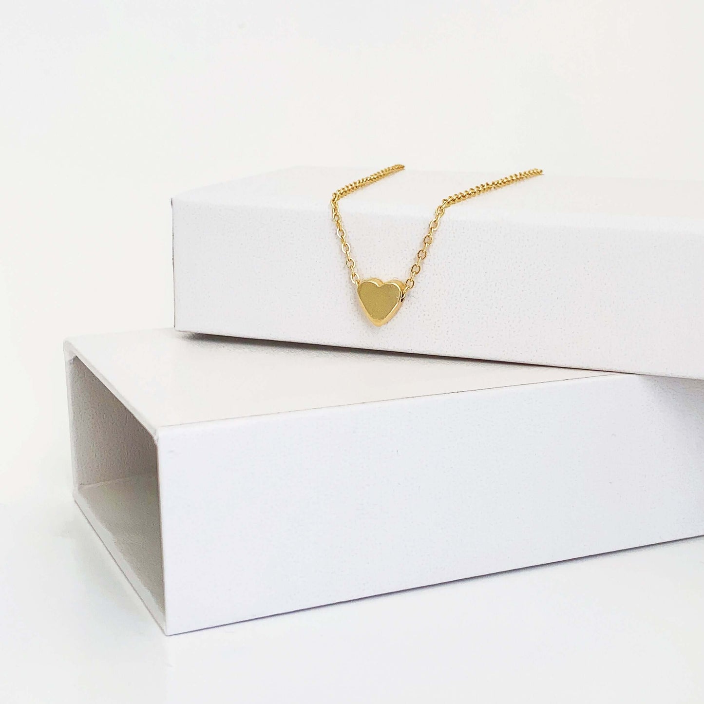 gold dainty heart charm necklace